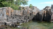 PICTURES/Grand Marais/t_Rocky Cliff2.JPG